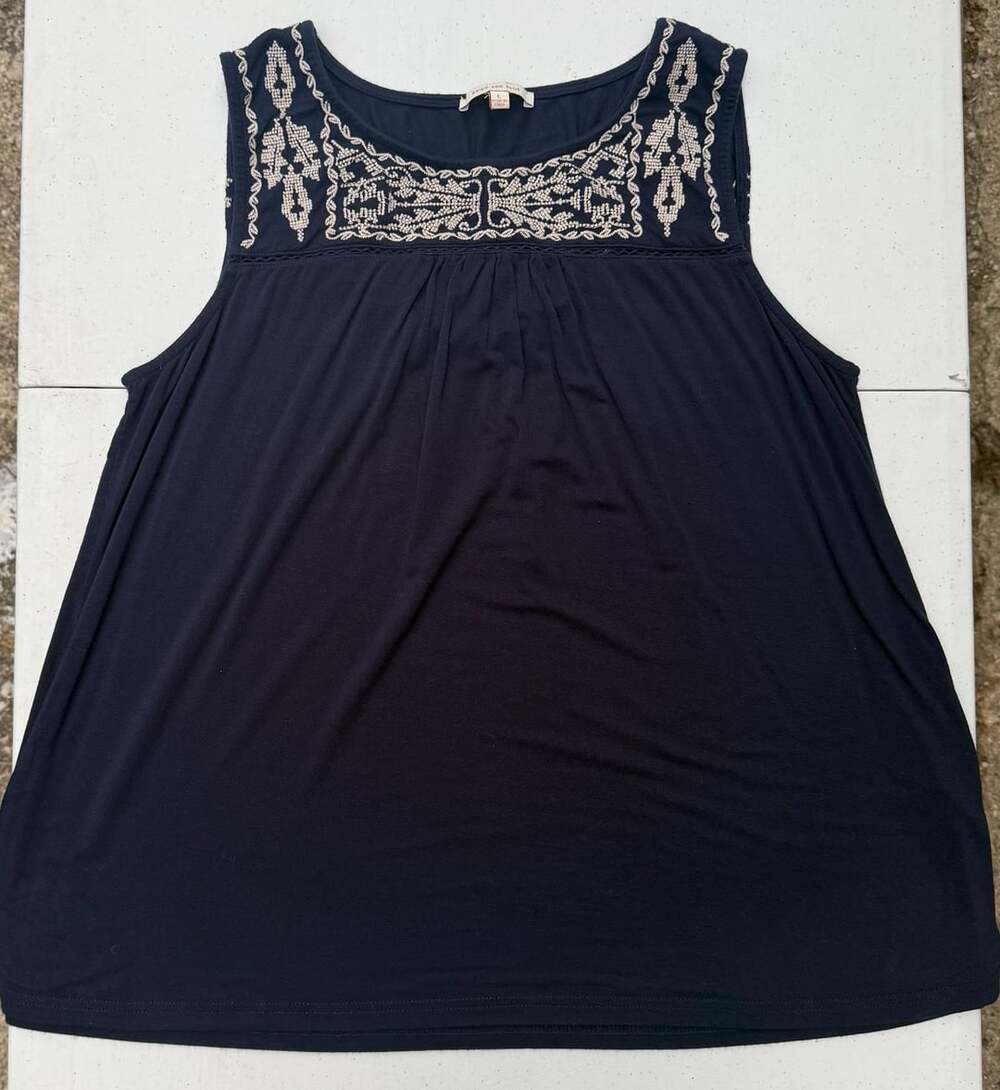 Skies Are Blue Embroidered Sleeveless Top Size L Black